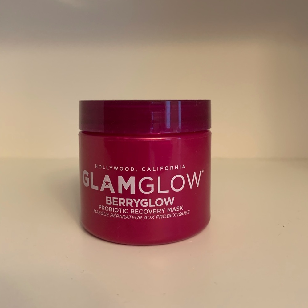 Glam Glow berry glow Probiotic recovery mask